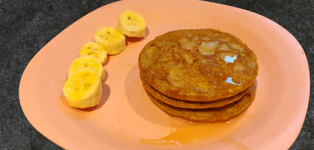 Kids love Pancakes. Do you want to make a Pancake without Eggs, Sugar and Maida? Check out our recipe for a delicious Oats Pancake.